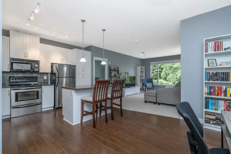 408 2990 BOULDER STREET - photo 2 of 31