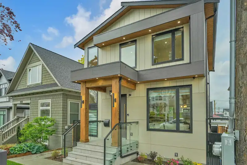 4557 REID STREET - photo 1 of 40