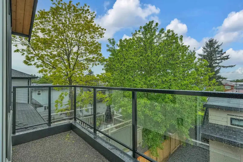 4557 REID STREET - photo 4 of 40