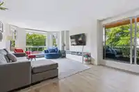 408 1350 VIEW CRESCENT - thumbnail 4