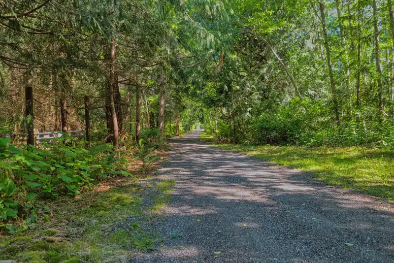2562 MILES ROAD - photo 3 of 40