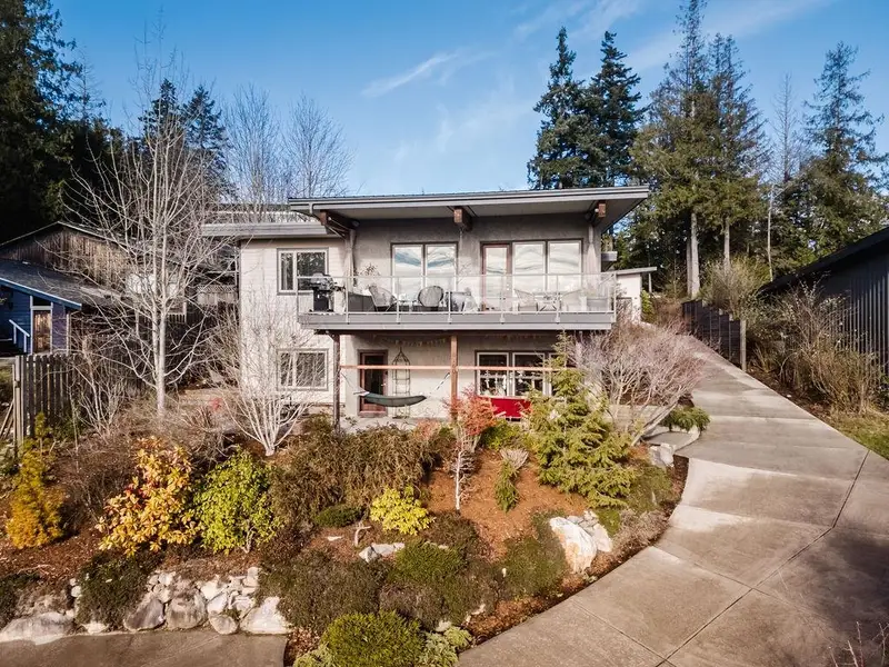 6260 SUNRISE BOULEVARD - photo 2 of 25