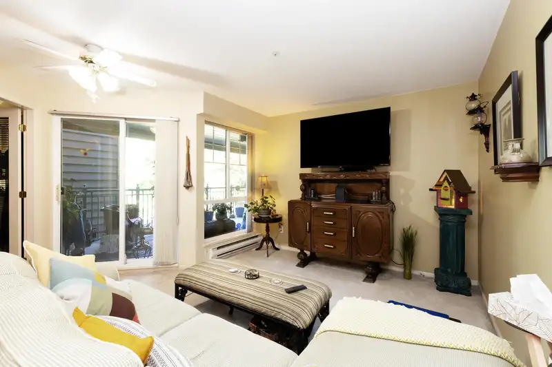 310 1200 EASTWOOD STREET - photo 2 of 20