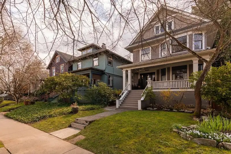 1924 PARKER STREET - photo 2 of 40