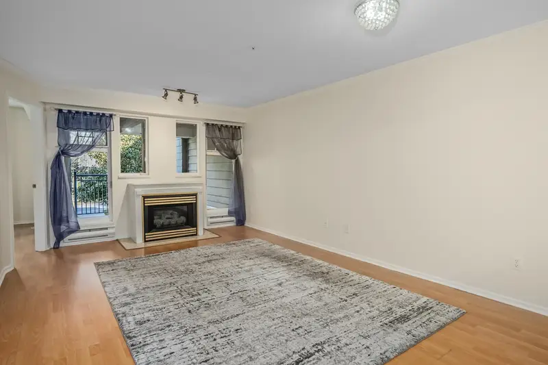 212 1200 EASTWOOD AVENUE - photo 2 of 25