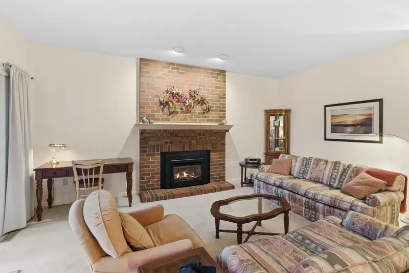6960 ODLUM COURT - photo 4 of 40