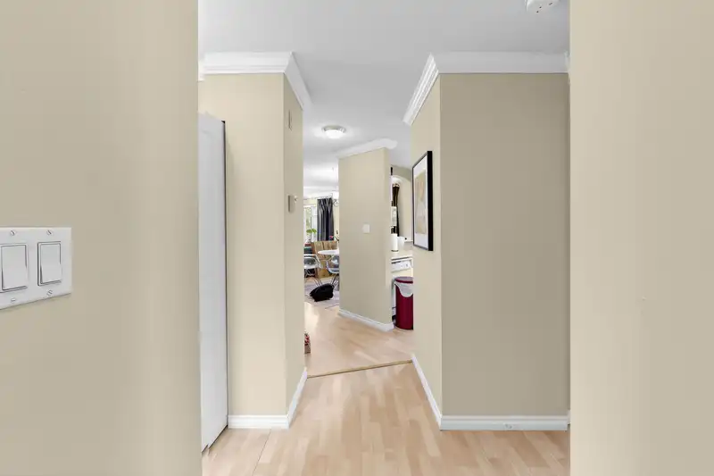 116 8200 JONES ROAD - photo 2 of 32