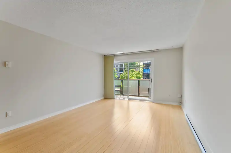201 550 E 7TH AVENUE - photo 2 of 19