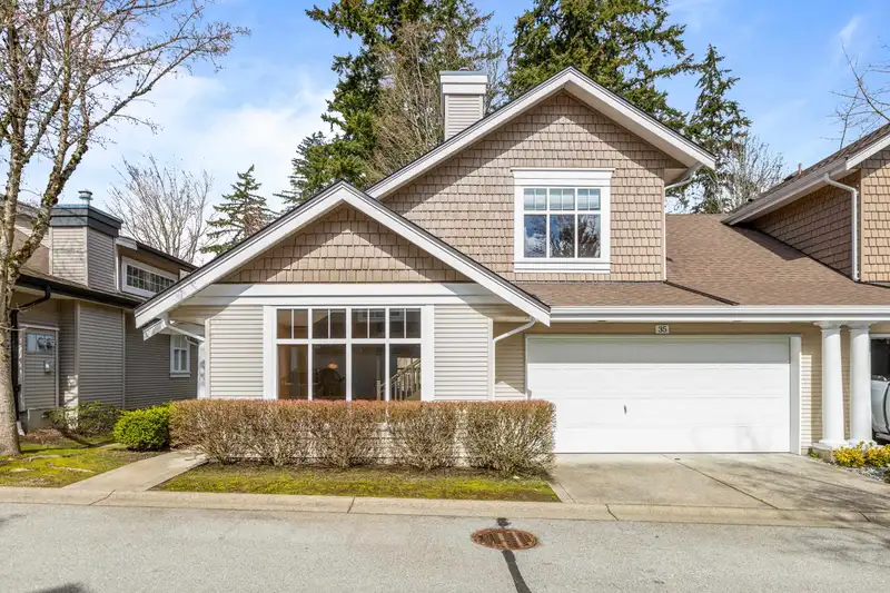 35 14877 33 AVENUE - photo 1 of 40