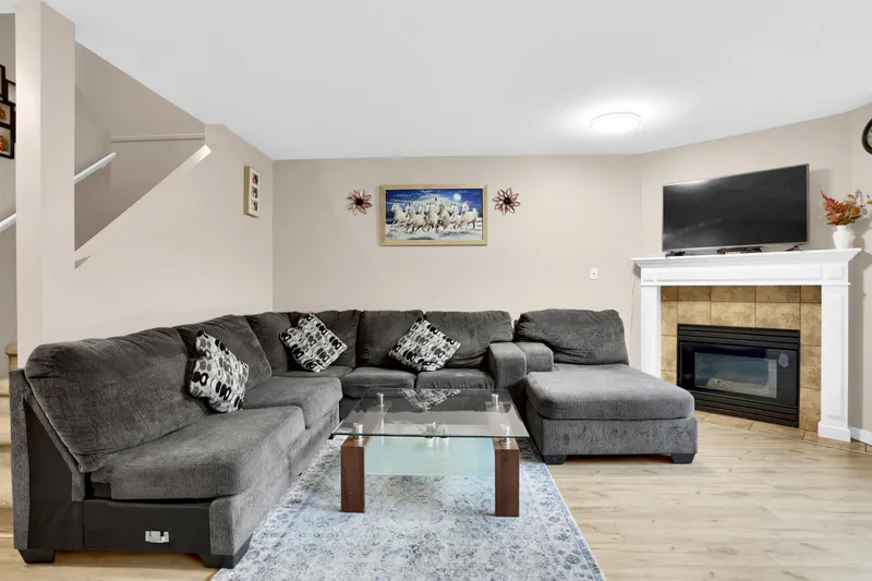 6 36060 OLD YALE ROAD - photo 2 of 25