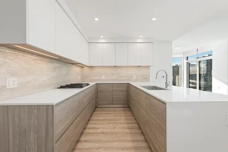 1803 680 QUAYSIDE DRIVE - photo 3 of 40