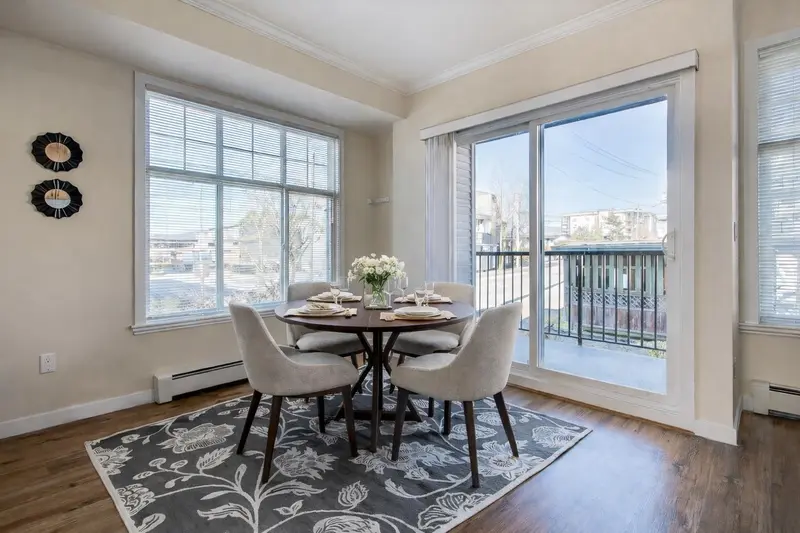 1 22466 NORTH AVENUE - photo 4 of 11