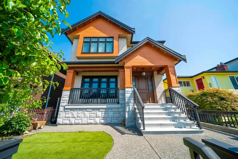 4747 UNION STREET - photo 1 of 40