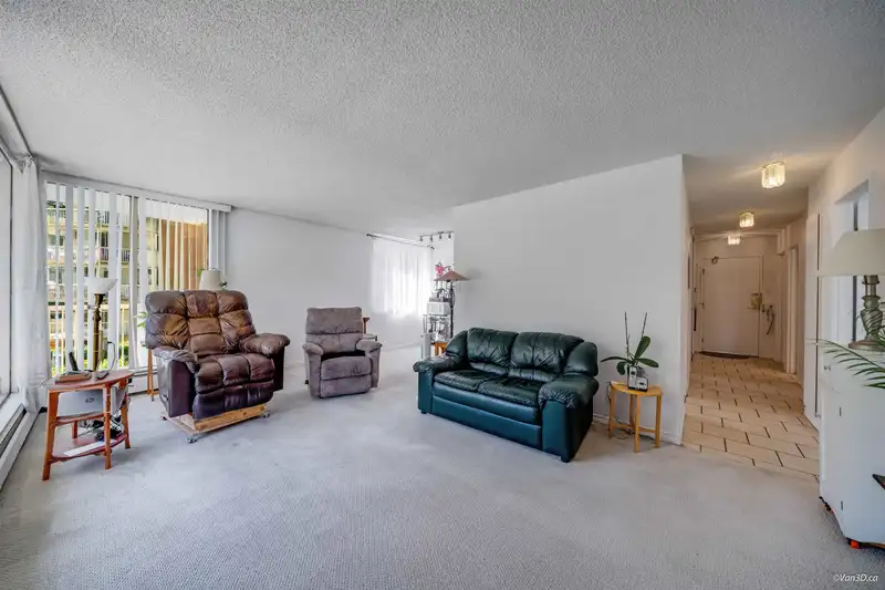 207 2020 FULLERTON AVENUE - photo 3 of 26