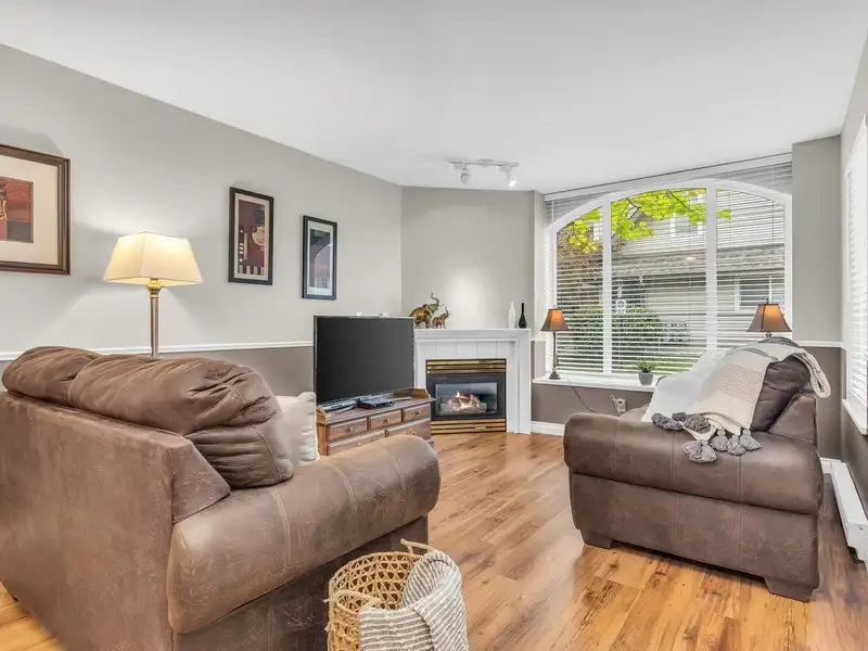 51 23085 118 AVENUE - photo 3 of 40