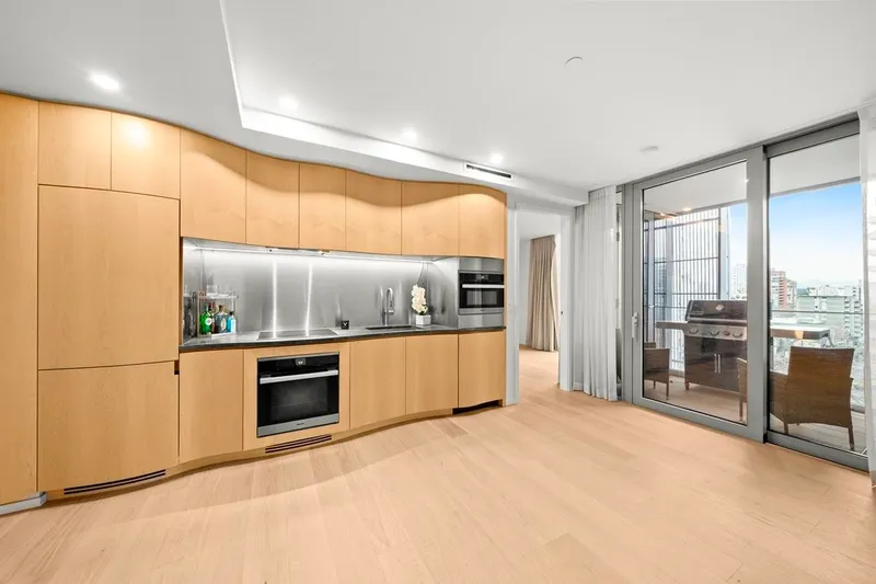 802 1568 ALBERNI STREET - photo 4 of 20