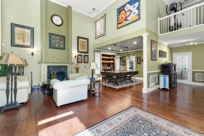 9764 180 STREET - photo 3 of 25