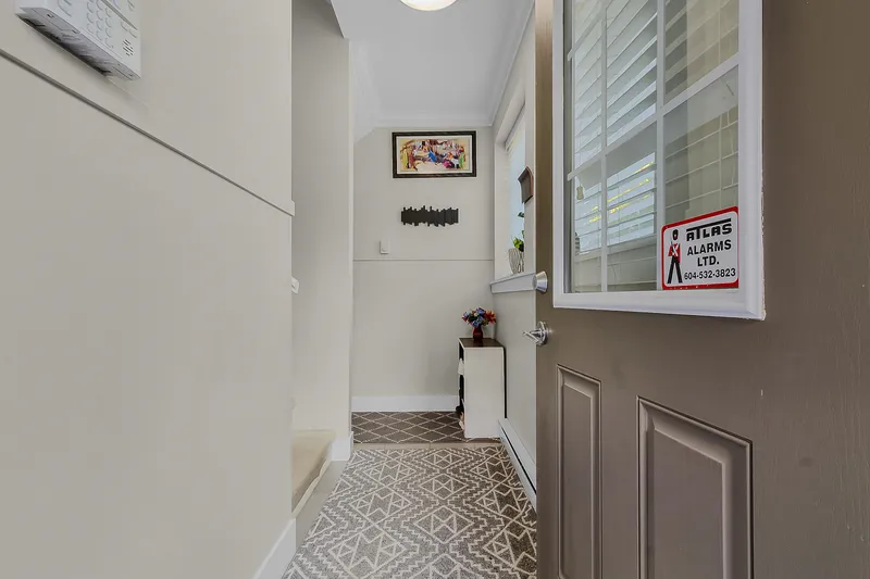 63 6350 142 STREET - photo 4 of 25