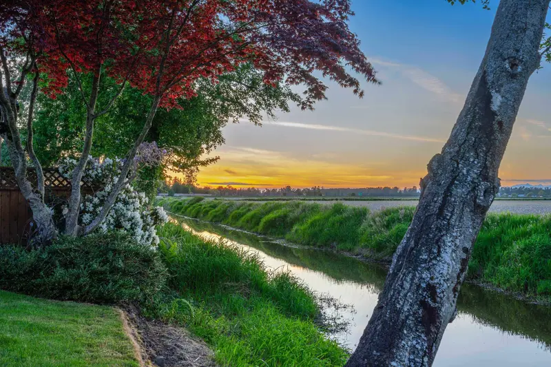 6247 CRESCENT PLACE - photo 2 of 25