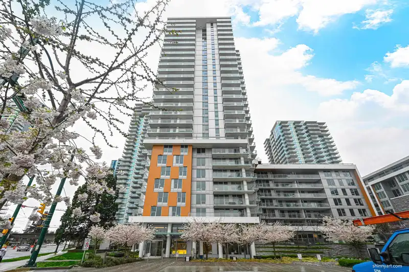 1005 455 SW MARINE DRIVE - photo 1 of 32