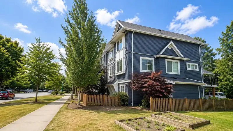 5 19128 65 AVENUE - photo 1 of 20