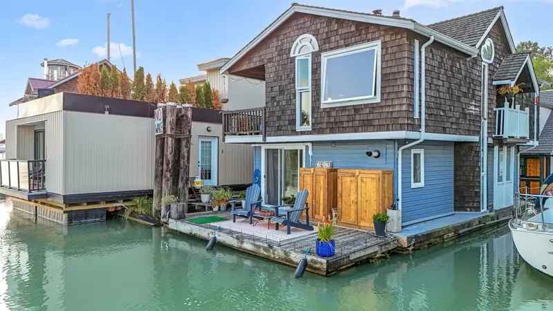 7 23000 DYKE ROAD - photo 3 of 25