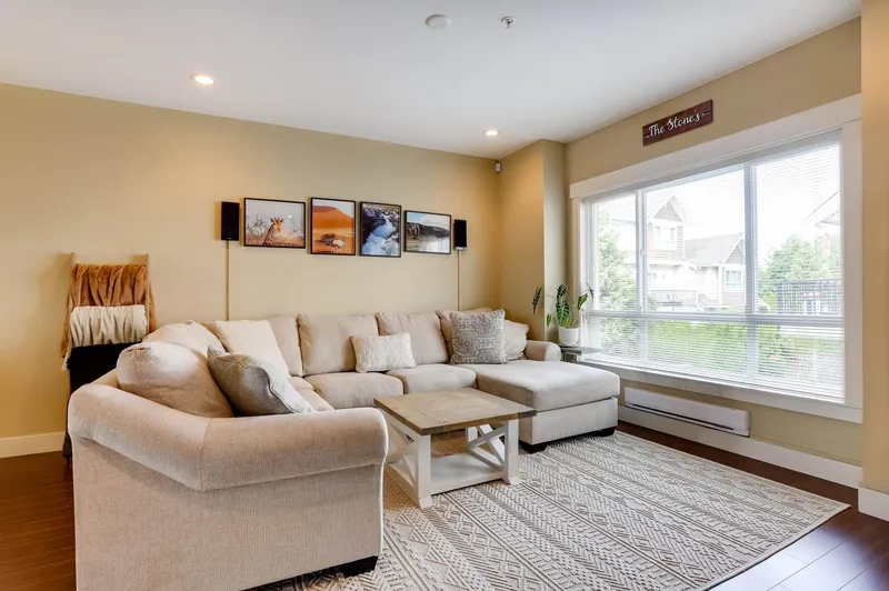 17 7298 199A STREET - photo 3 of 25