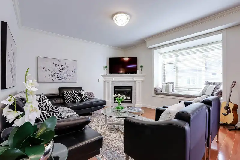 20 19219 67 AVENUE - photo 3 of 30
