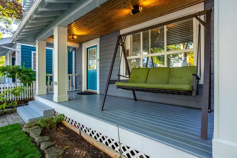 128 STAR CRESCENT - photo 3 of 30