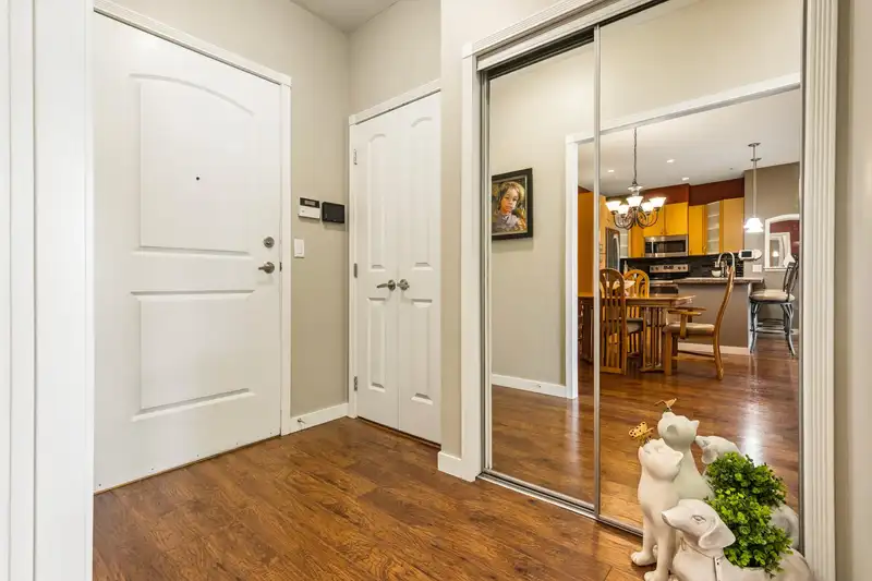 315 33485 SOUTH FRASER WAY - photo 2 of 31