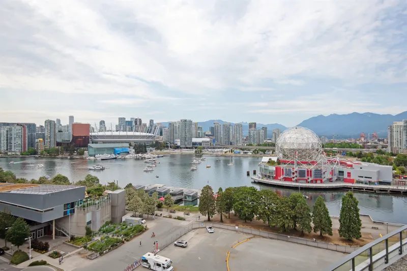 1202 1678 PULLMAN PORTER STREET - photo 2 of 22