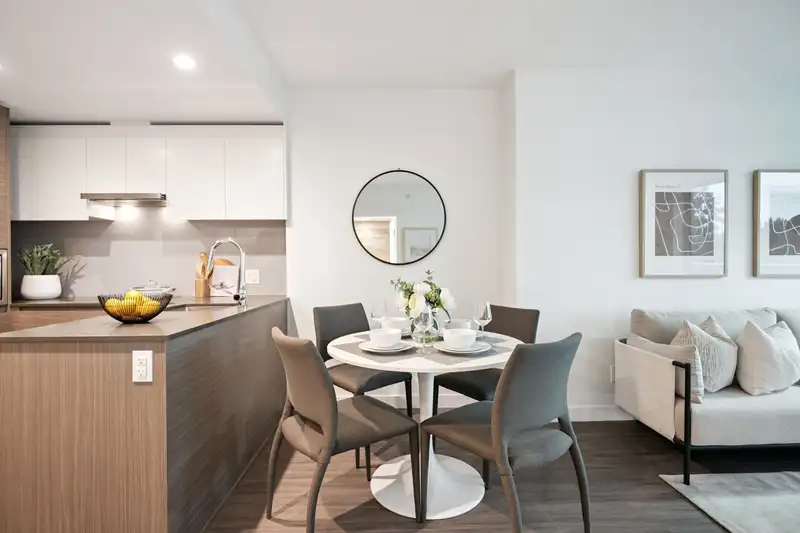 402 13615 FRASER HIGHWAY - photo 4 of 33
