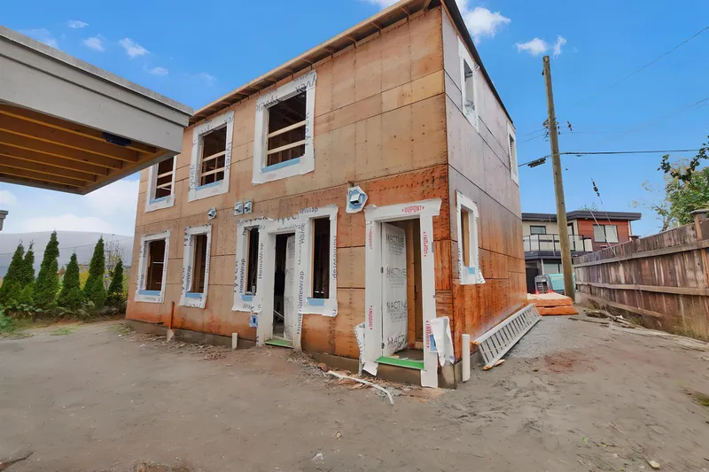 6 3581 HAIDA DRIVE - photo 1 of 2