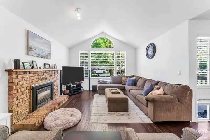 1055 163A STREET - photo 1 of 27