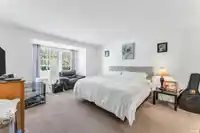 1055 163A STREET - thumbnail 17