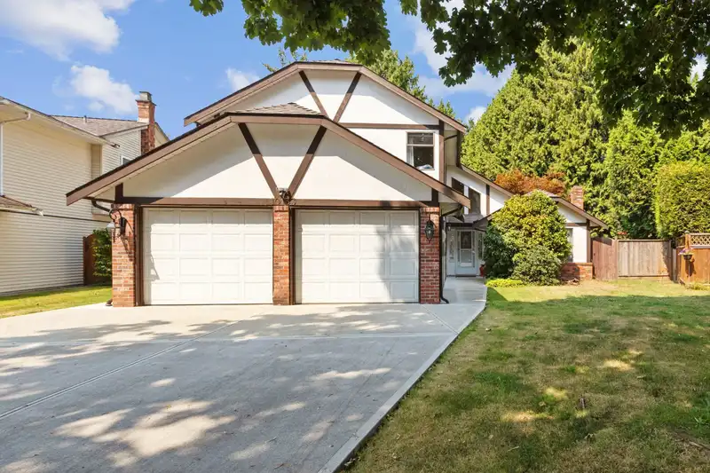 10133 LAWSON DRIVE - photo 1 of 30