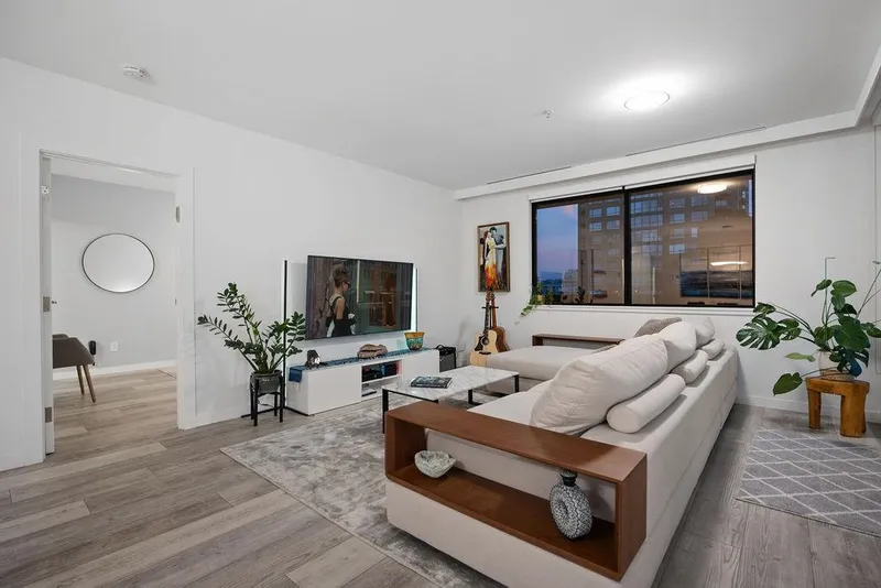 1007 1177 HORNBY STREET - photo 3 of 25