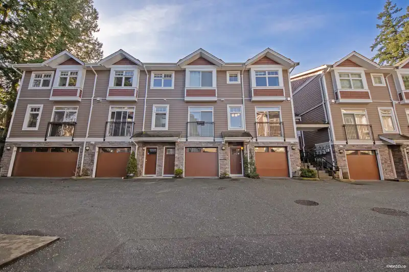 28 2689 PARKWAY DRIVE - photo 1 of 34