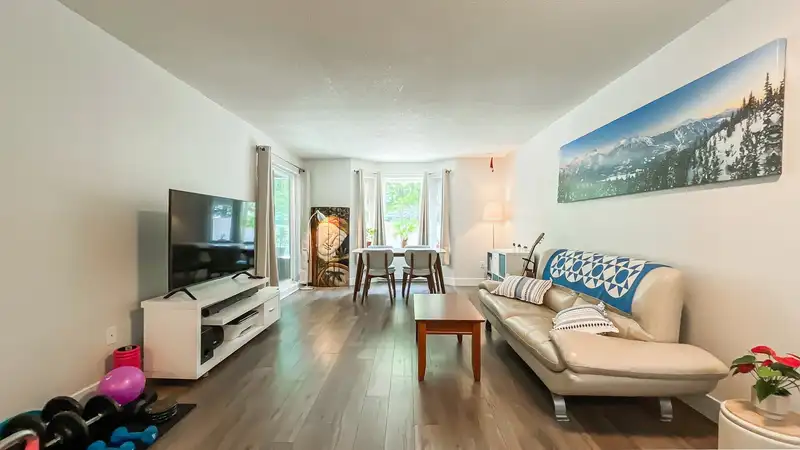 107 1169 EIGHTH AVENUE - photo 3 of 20
