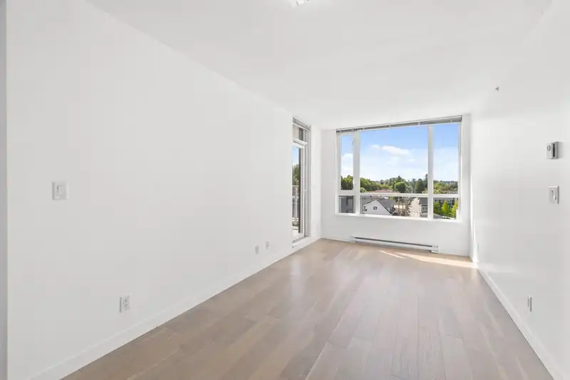 505 4028 KNIGHT STREET - photo 3 of 27