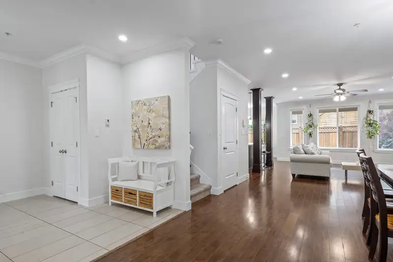 24213 103A AVENUE - photo 4 of 40