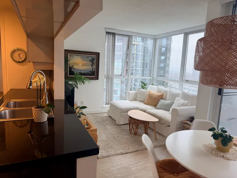 3005 1408 STRATHMORE MEWS - photo 4 of 10