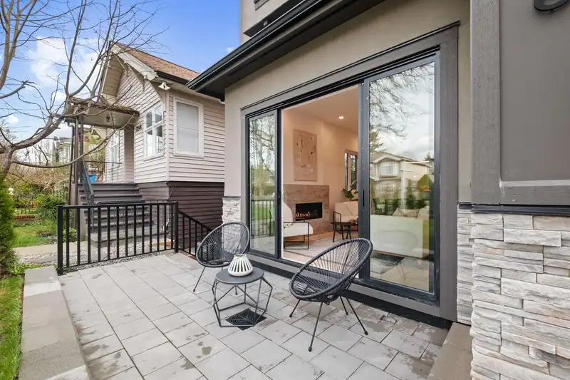 2238 E 5TH AVENUE - photo 2 of 33