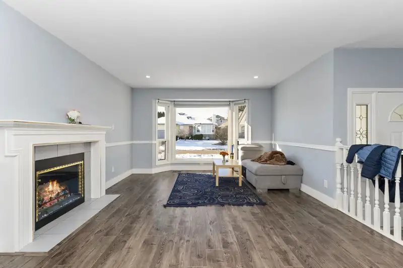 3376 ELKFORD DRIVE - photo 4 of 34