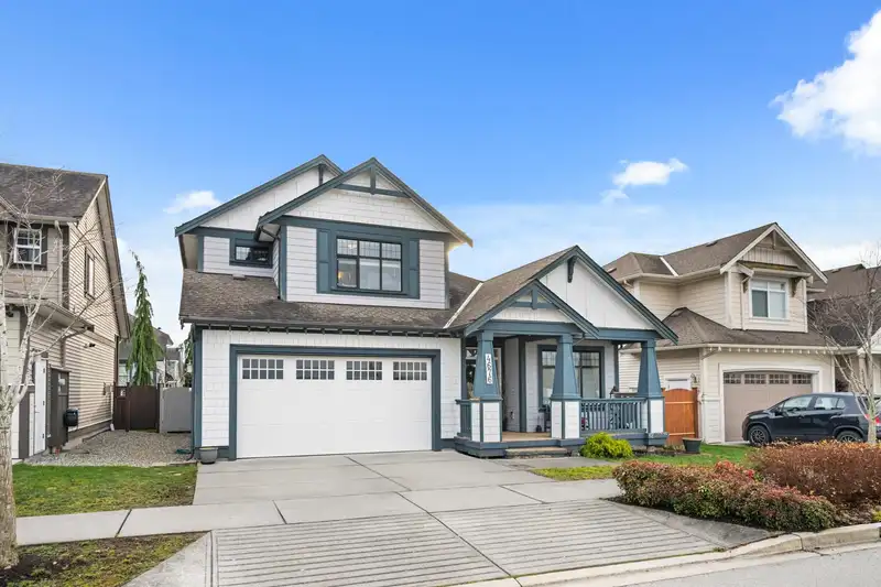 4676 BLUE HERON WAY - photo 1 of 15