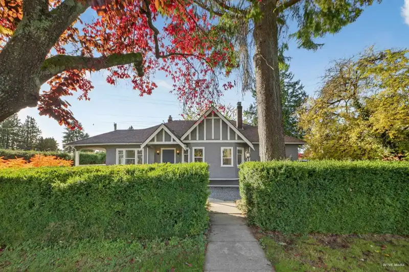 7561 ANGUS DRIVE - photo 1 of 35