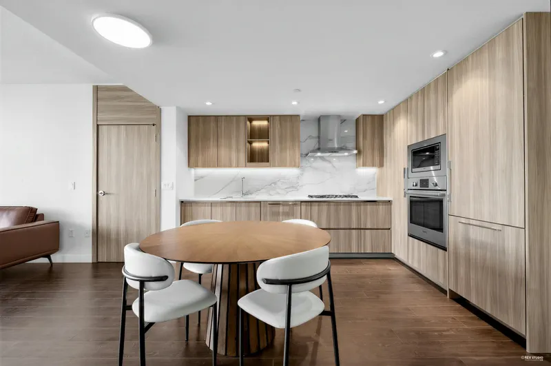 1215 8611 HAZELBRIDGE WAY - photo 3 of 25