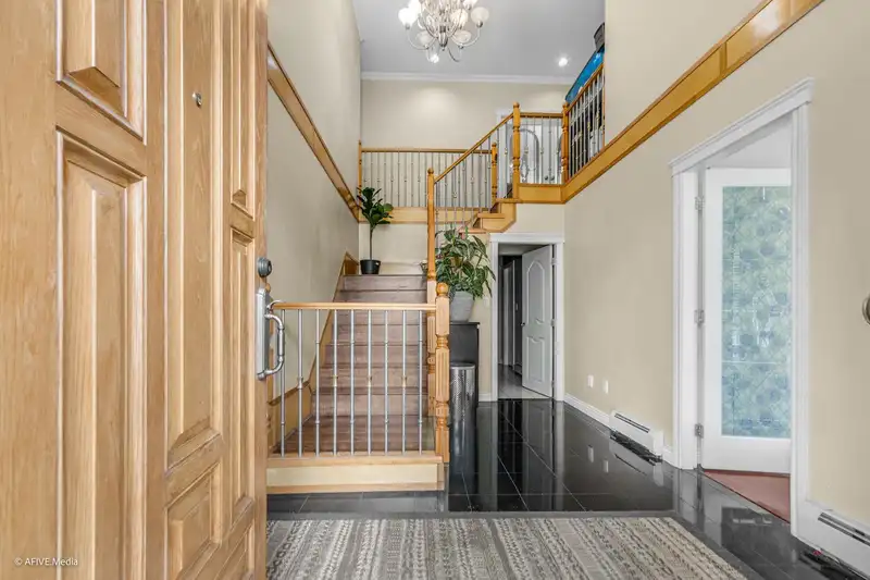 9833 NE 128 STREET - photo 3 of 33