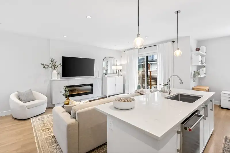 31 22128 48A AVENUE - photo 1 of 35