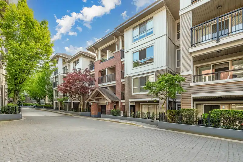 C402 8929 202 STREET - photo 2 of 36